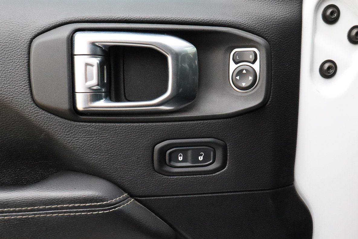 Used 2021 Jeep Wrangler Unlimited Sahara AWD/4WD image 20