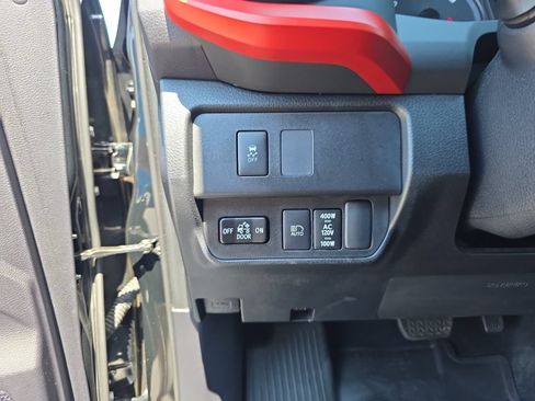 Used 2020 Toyota Tacoma TRD Sport w/ TRD Premium Sport Package AWD/4WD image 20