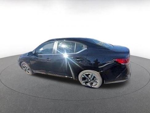 Used 2025 Nissan Sentra SV image 7