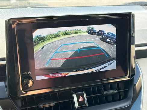 Used 2025 Toyota Corolla LE FWD image 15