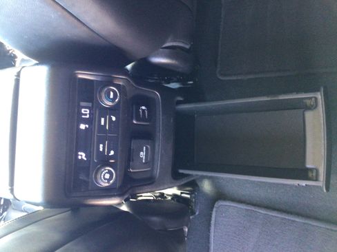 Used 2017 GMC Acadia Denali w/ Technology Package AWD/4WD image 13