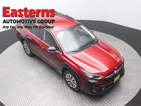 Used 2023 Subaru Outback Premium AWD/4WD image 3