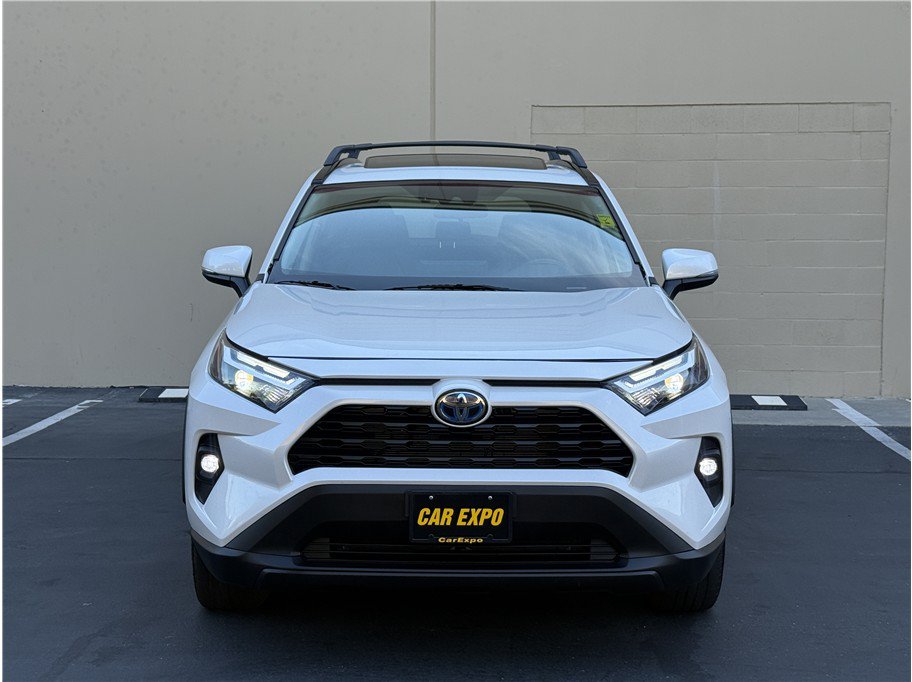 Used 2023 Toyota RAV4 XLE Premium AWD/4WD image 2