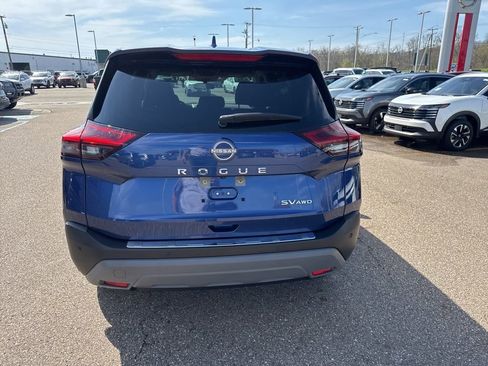 Used 2023 Nissan Rogue SV image 6