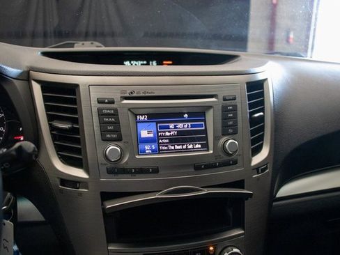 Used 2014 Subaru Outback 2.5i Premium image 33