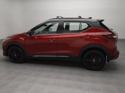 Used 2021 Nissan Kicks SR w/ SR Premium Package FWD image 3