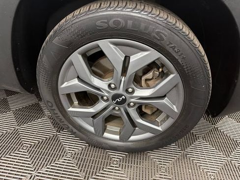 Certified 2024 Kia Seltos LX AWD/4WD image 29