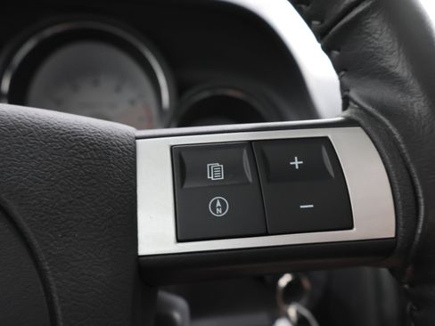 Used 2009 Dodge Challenger SRT8 w/ SRT Option Group II RWD image 15