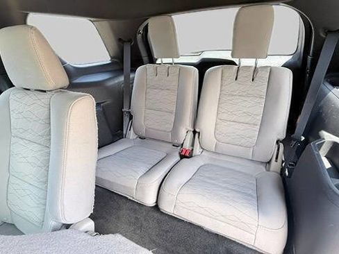 Used 2015 Ford Explorer FWD image 11
