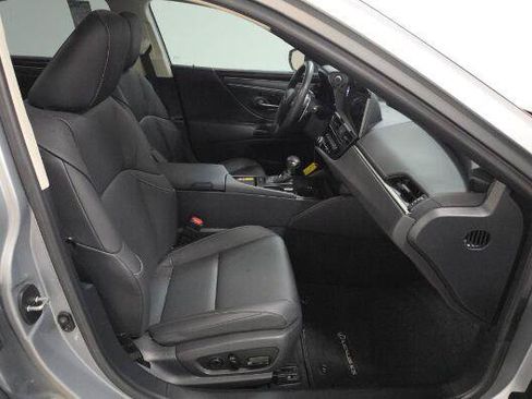 Used 2023 Lexus ES 350 w/ Premium Package FWD image 8