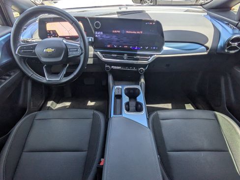 Used 2024 Chevrolet Equinox EV LT FWD image 15
