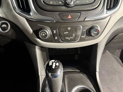 Used 2021 Chevrolet Equinox LT w/ LPO, Floor Liner Package image 13