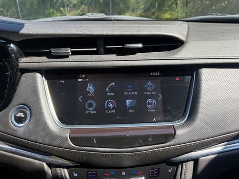 Used 2018 Cadillac XT5 Luxury AWD/4WD image 13