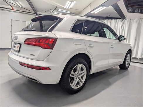 Used 2019 Audi Q5 2.0T Premium w/ Convenience Package image 3