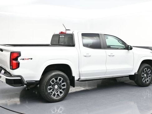 Used 2023 Chevrolet Colorado LT w/ LT Convenience Package III AWD/4WD image 7