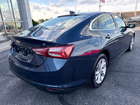 Used 2019 Chevrolet Malibu LT w/ Driver Confidence Package II FWD image 3
