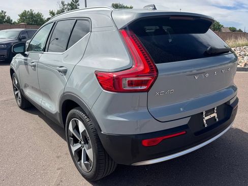 Used 2024 Volvo XC40 B5 Plus AWD/4WD image 4