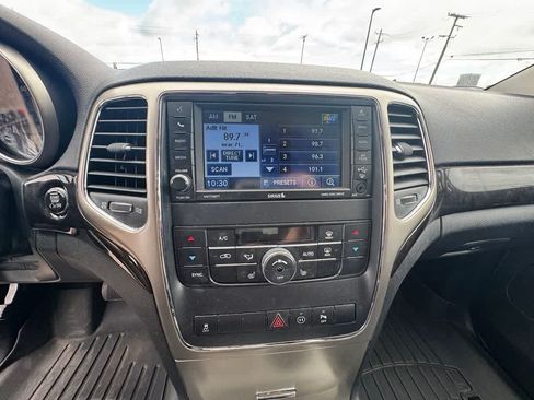 Used 2012 Jeep Grand Cherokee Laredo AWD/4WD image 21