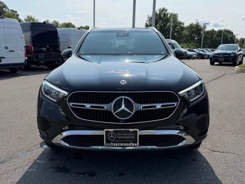 Used 2023 Mercedes-Benz GLC 300 4MATIC image 2