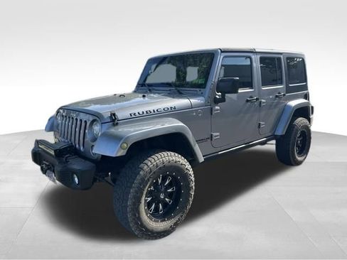 Used 2017 Jeep Wrangler Unlimited Rubicon w/ Connectivity Group AWD/4WD image 10