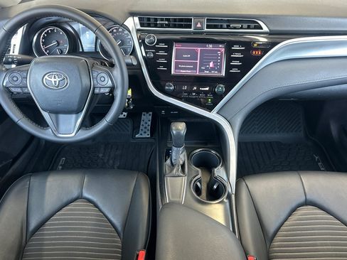 Certified 2019 Toyota Camry SE image 12