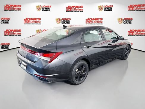 Certified 2022 Hyundai Elantra SEL w/ Cargo Package FWD image 14