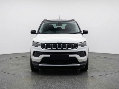 Used 2025 Jeep Compass Limited image 2
