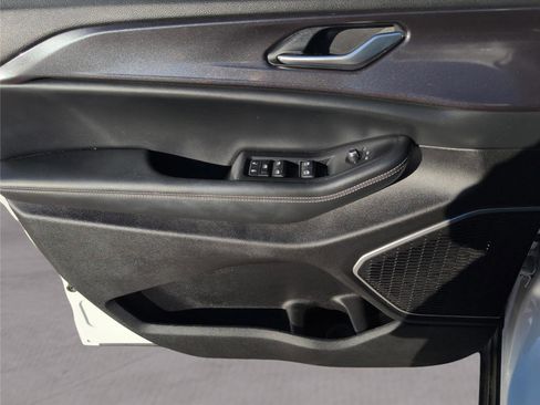 Used 2022 Jeep Grand Cherokee Laredo w/ Luxury Tech Group I image 15