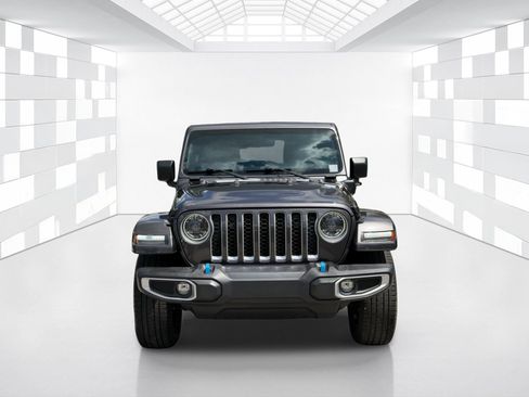 Used 2023 Jeep Wrangler Unlimited Sahara w/ Safety Group AWD/4WD image 2