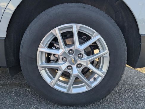 Used 2023 Chevrolet Equinox LT AWD/4WD image 12