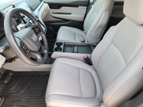 Certified 2024 Honda Odyssey Touring image 13