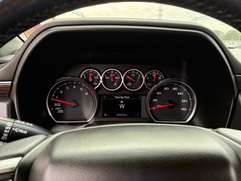 Used 2021 Chevrolet Tahoe LT w/ Luxury Package image 17