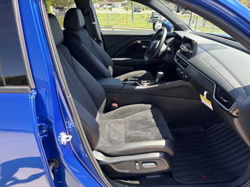 Used 2025 Acura ADX A-Spec image 32