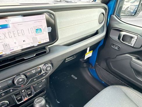 New 2026 Jeep Gladiator Sport image 40