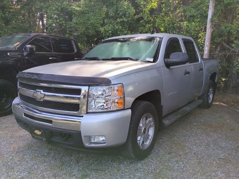 Used 2010 Chevrolet Silverado 1500 LT w/ Power Pack Plus AWD/4WD image 2