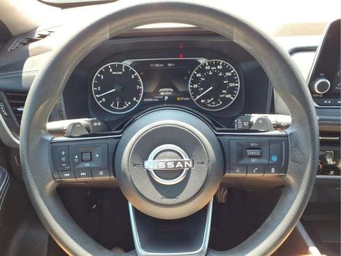 Used 2023 Nissan Rogue SV FWD image 15