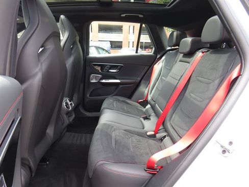 Used 2025 Mercedes-Benz GLC 43 AMG 4MATIC image 21