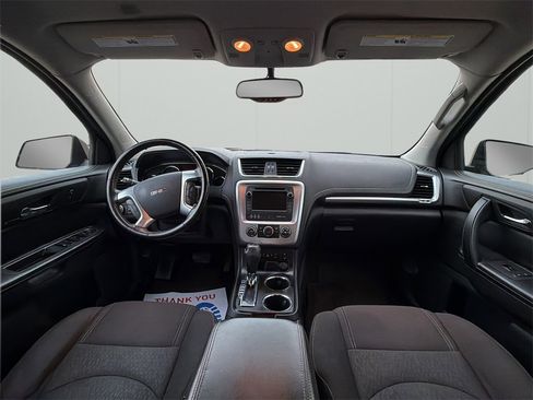 Used 2015 GMC Acadia SLE image 9