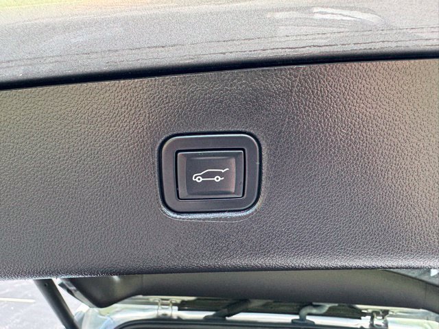 Used 2023 Chevrolet Blazer RS w/ Driver Confidence II Package AWD/4WD image 11