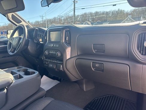 Used 2024 Chevrolet Silverado 1500 Custom Trail Boss image 39