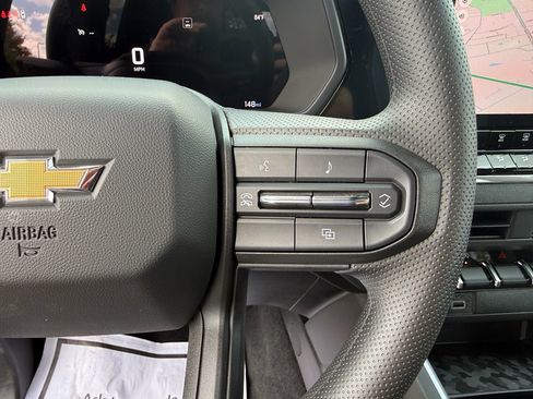New 2025 Chevrolet Colorado W/T image 18