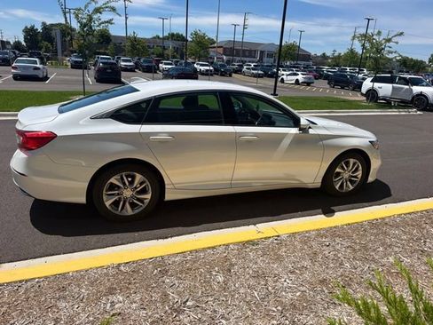 Used 2018 Honda Accord LX image 5