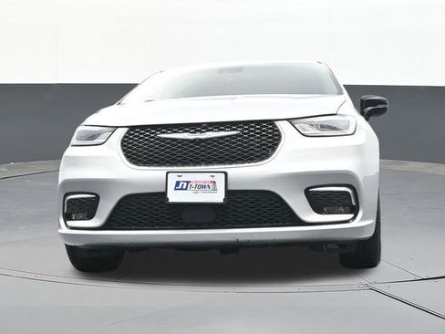 Used 2024 Chrysler Pacifica Limited FWD image 55