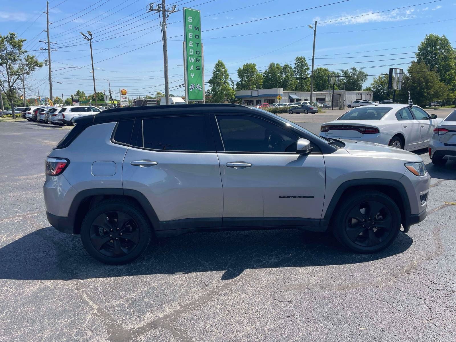 Used 2020 Jeep Compass Latitude FWD image 9