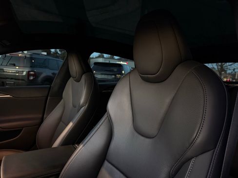 Used 2021 Tesla Model S Plaid image 41