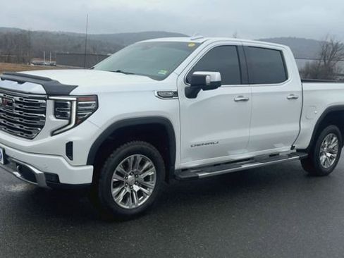 Used 2023 GMC Sierra 1500 Denali image 4