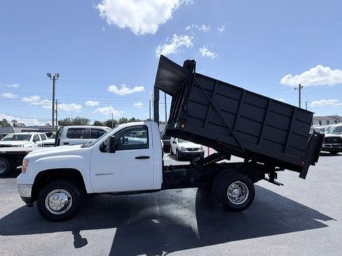 Used 2011 GMC Sierra 3500 W/T AWD/4WD image 9