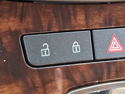 Used 2012 Buick LaCrosse Premium FWD image 18