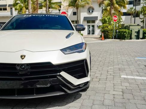 Used 2023 Lamborghini Urus Performante image 8