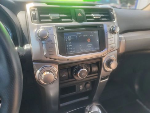 Used 2018 Toyota 4Runner SR5 Premium AWD/4WD image 39